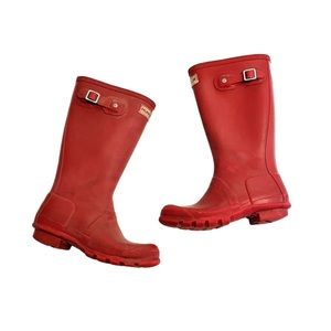 Hunter Kids Red Matte Rain Boots (US 2B / 3G)